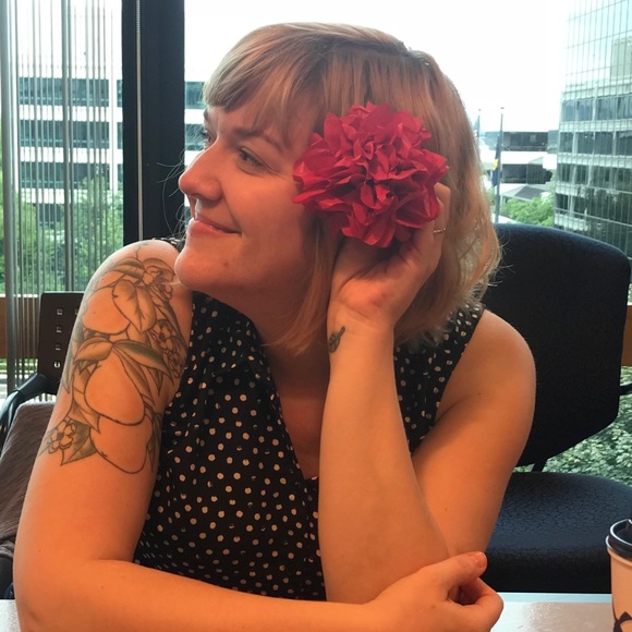 Meet your Posher, Rebecca - Picture 1 of 1